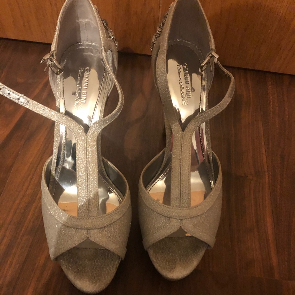 Gianni Beani platinum heels